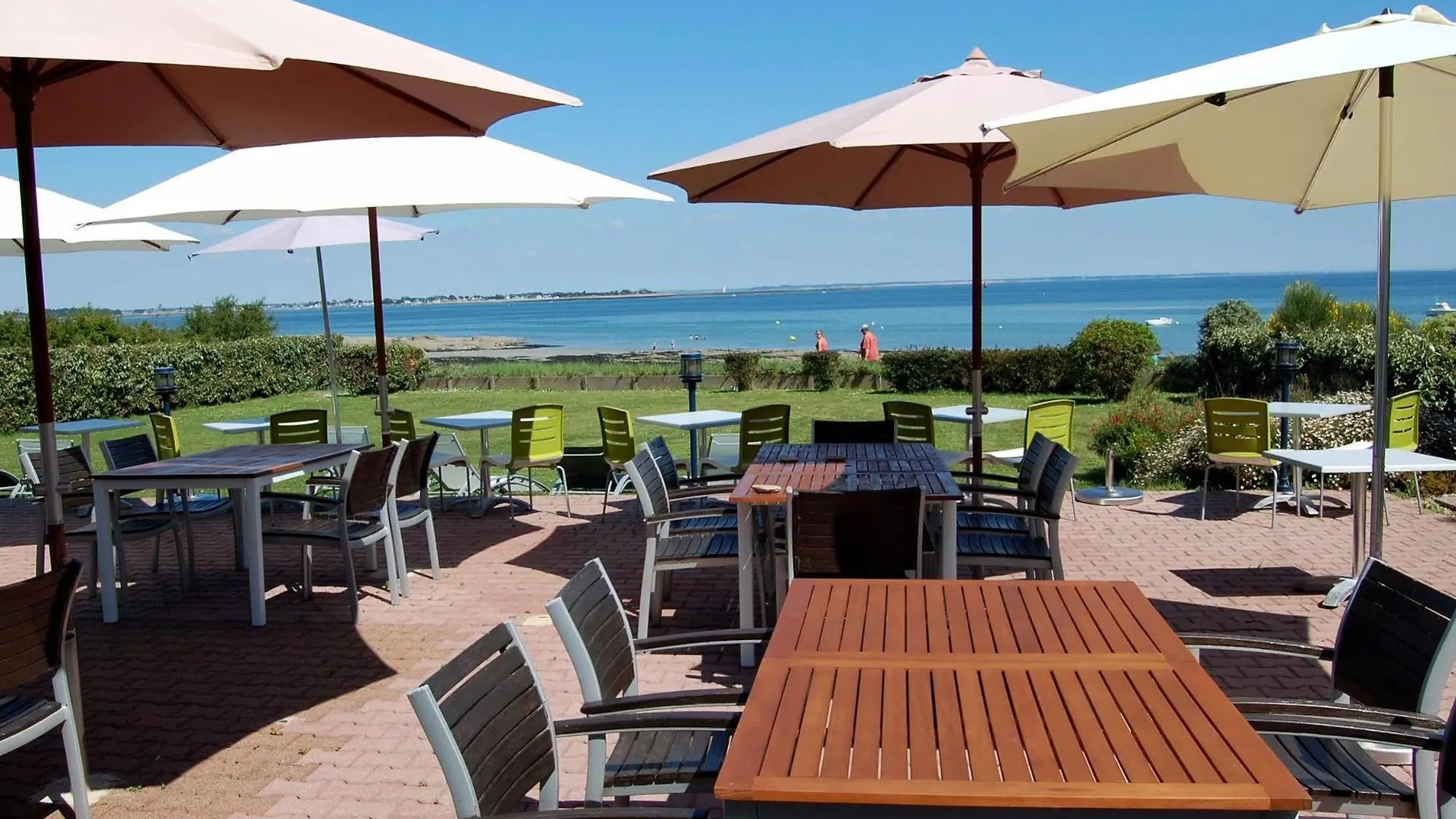 Hotel Restaurant Le Mur Du Roy 萨尔佐 2*,