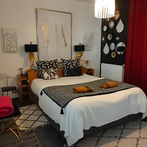 La 27, Proche Gare Et Centre Bed & Breakfast