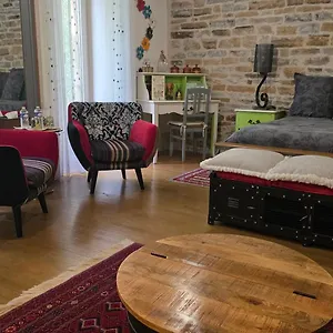 D'ici Et D'ailleurs Bed and breakfast