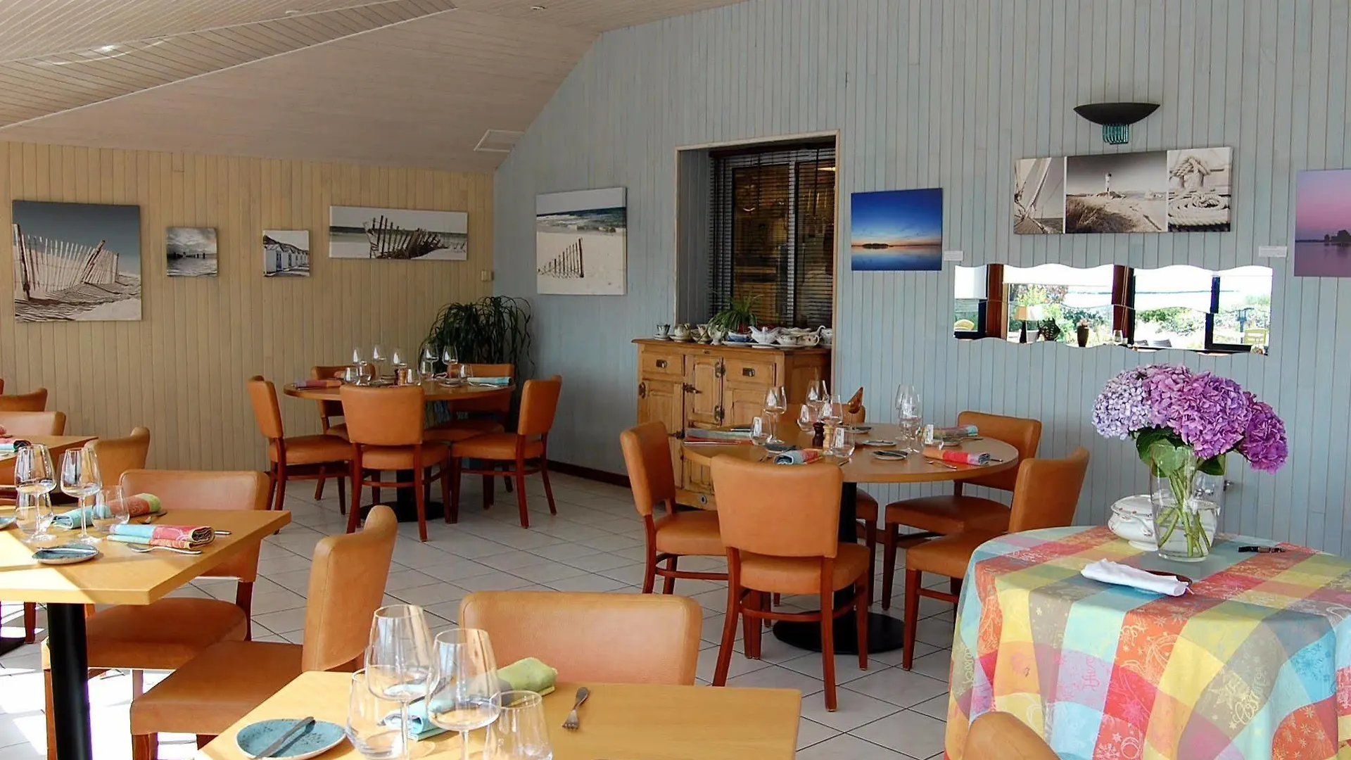 Hotel Restaurant Le Mur Du Roy Sarzeau 2*,